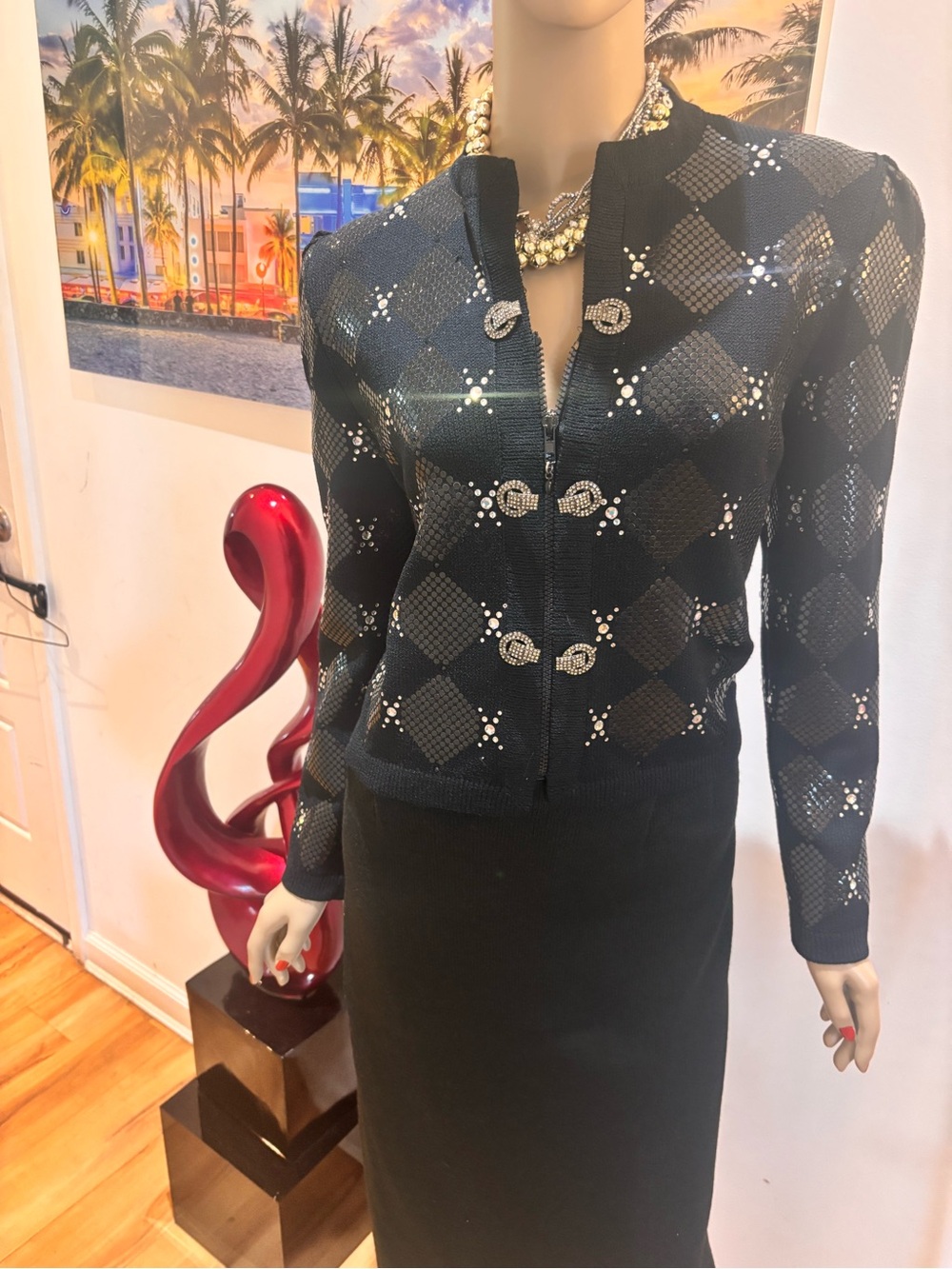 St. John Black Sequined Diamond Knit skirt suit paillettes studs 10 M crystals - Picture 13 of 14